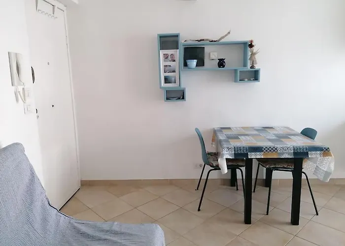 Albisola, A 50 M Dal Mare